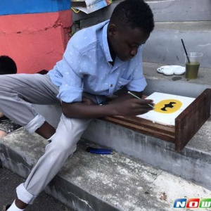 2017年南非籍的學生也來做蝙蝠屋